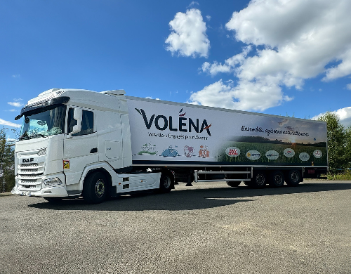 Camion frigo STC aux couleurs de VOLENA