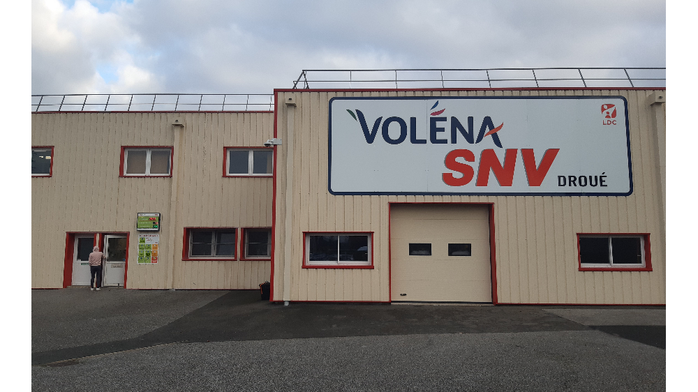 Facade de notre site avec logos VOLENA et SNV